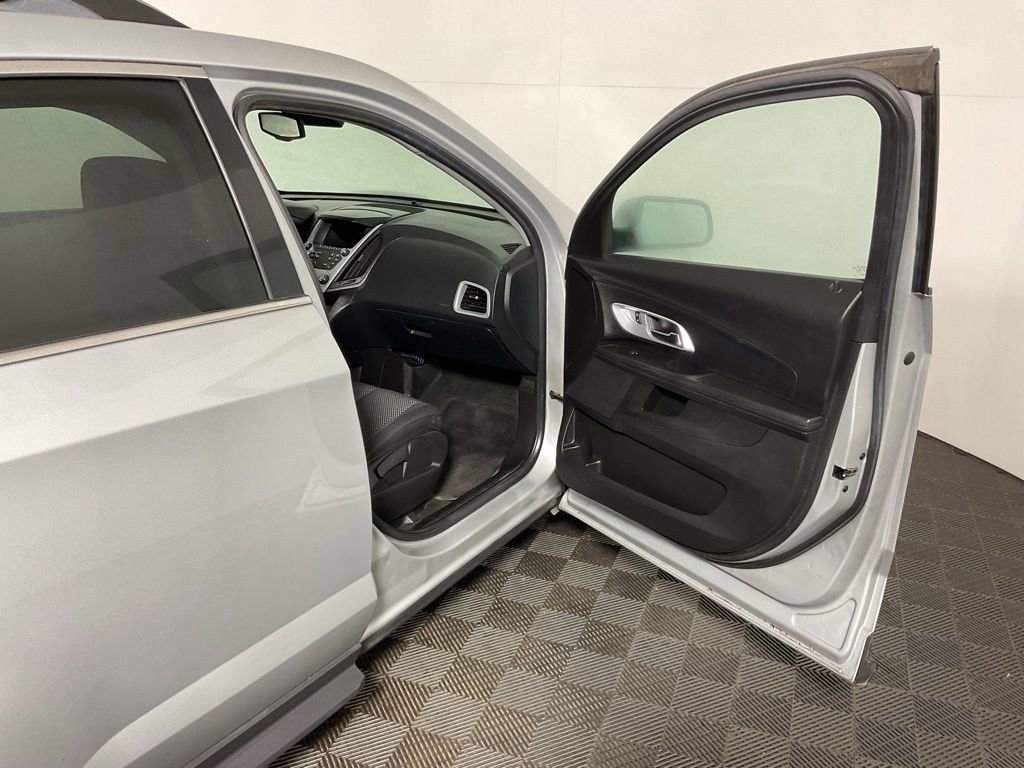 Used 2016 Chevrolet Equinox LT w/ Convenience Package image 33