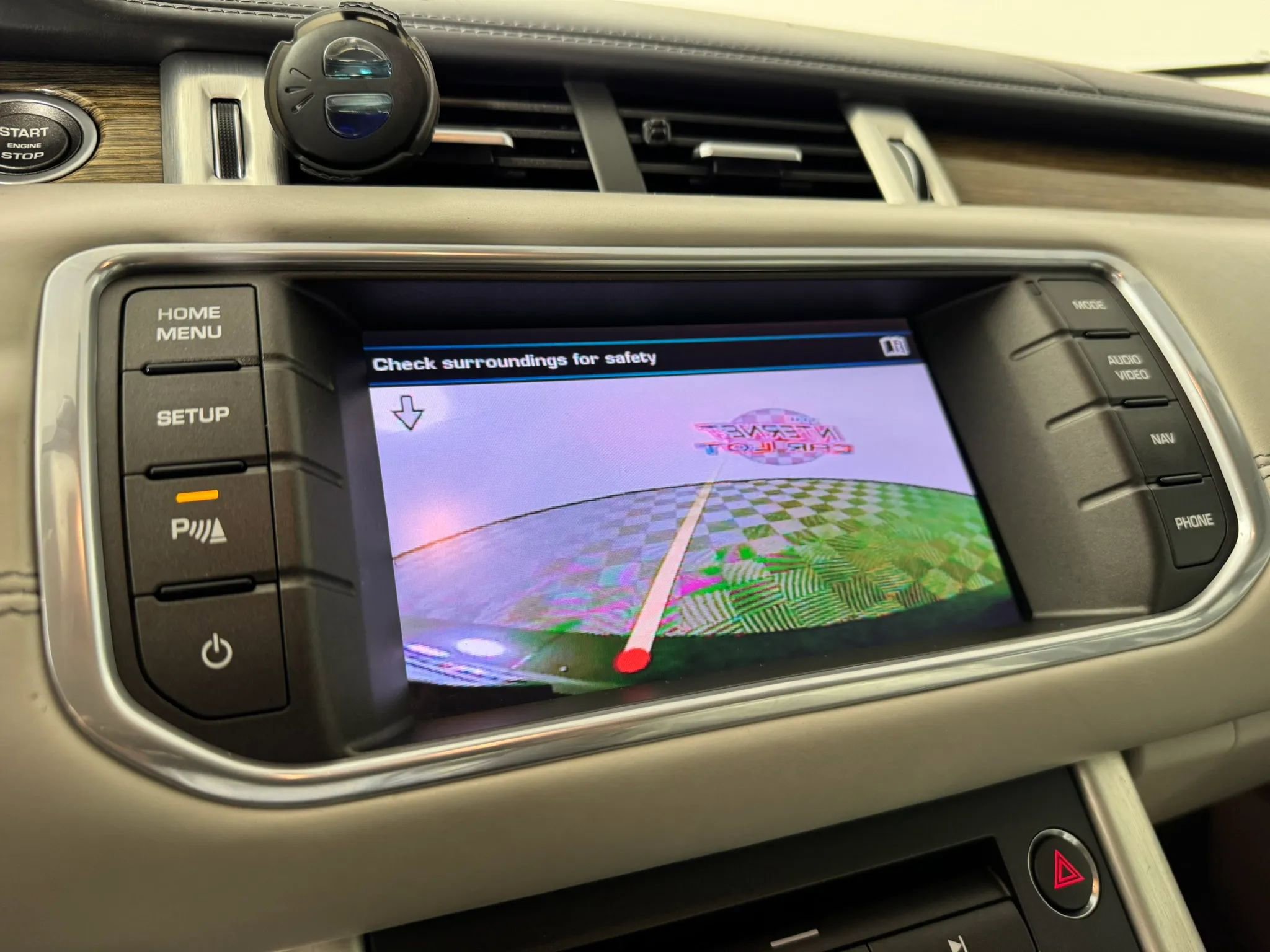 Used 2013 Land Rover Range Rover Evoque Prestige image 19