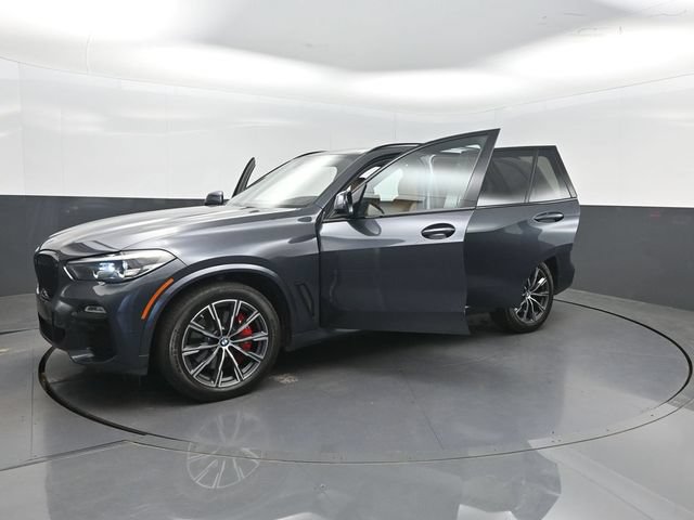 Used 2021 BMW X5 xDrive40i w/ M Sport Package AWD/4WD image 39
