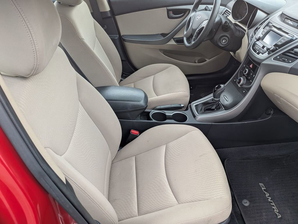 Used 2014 Hyundai Elantra SE w/ Option Group 02 FWD image 25