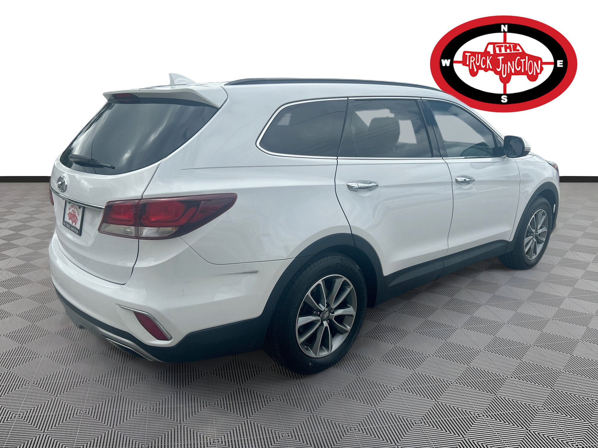 Used 2017 Hyundai Santa Fe SE w/ SE Premium Package 02 FWD image 7