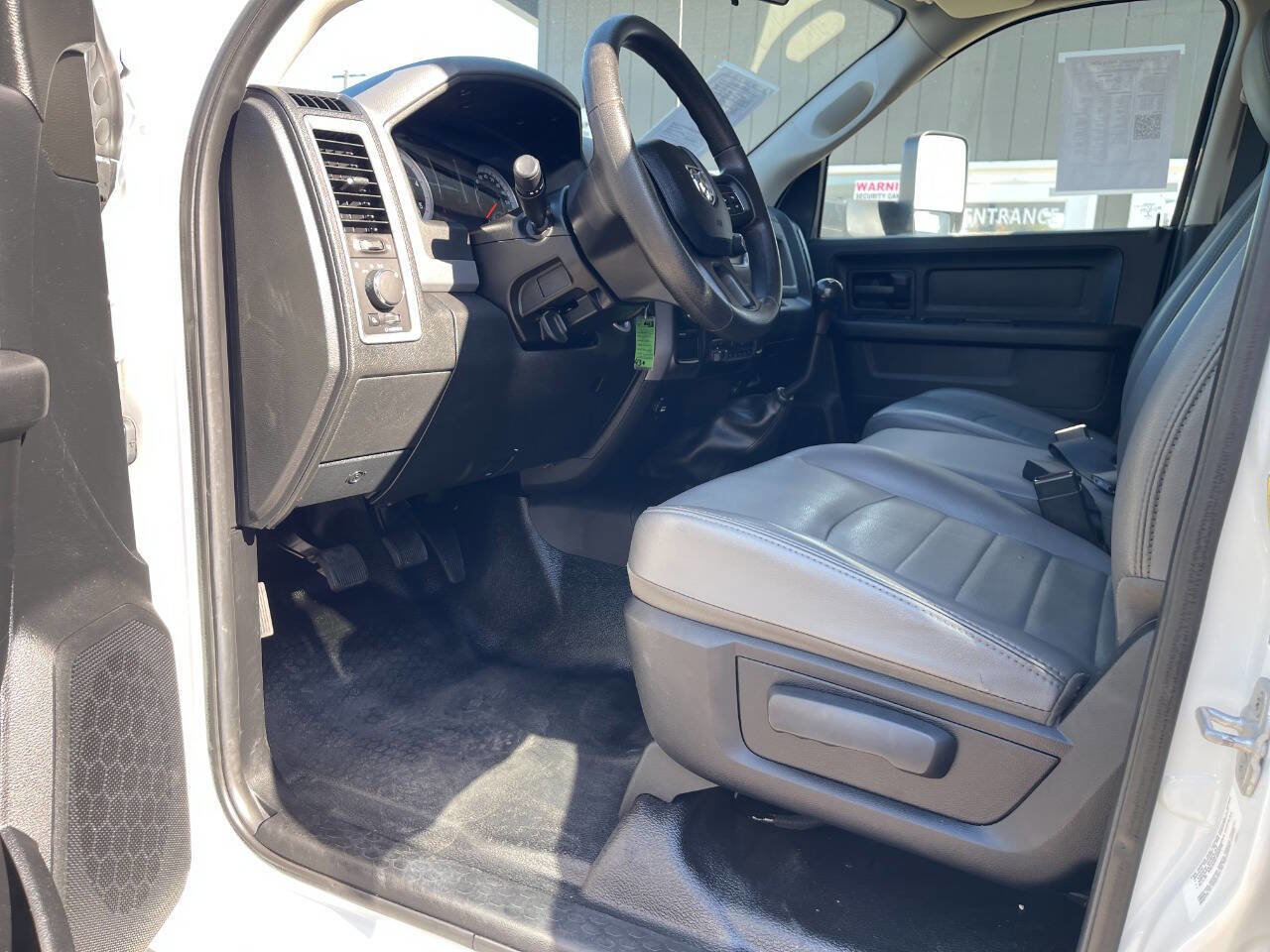 Used 2014 RAM 3500 Tradesman image 40