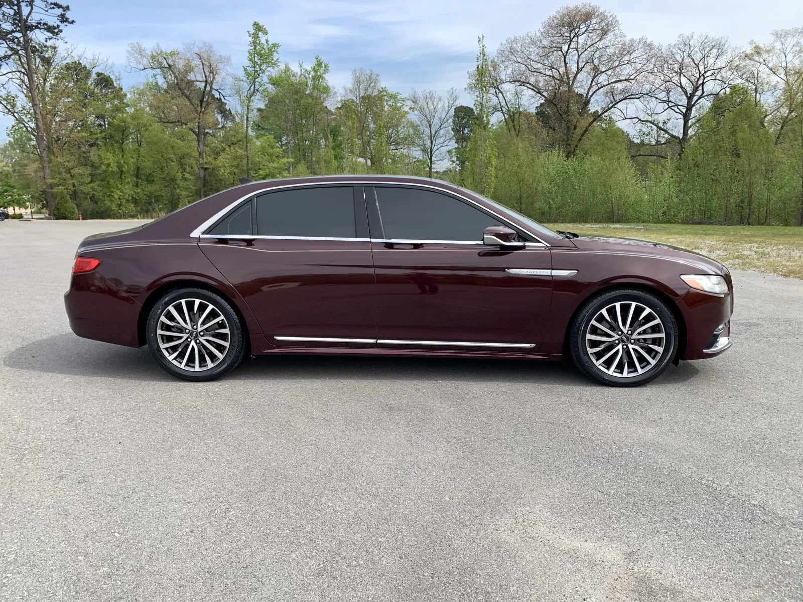 Used 2020 Lincoln Continental w/ Premium Package FWD image 8