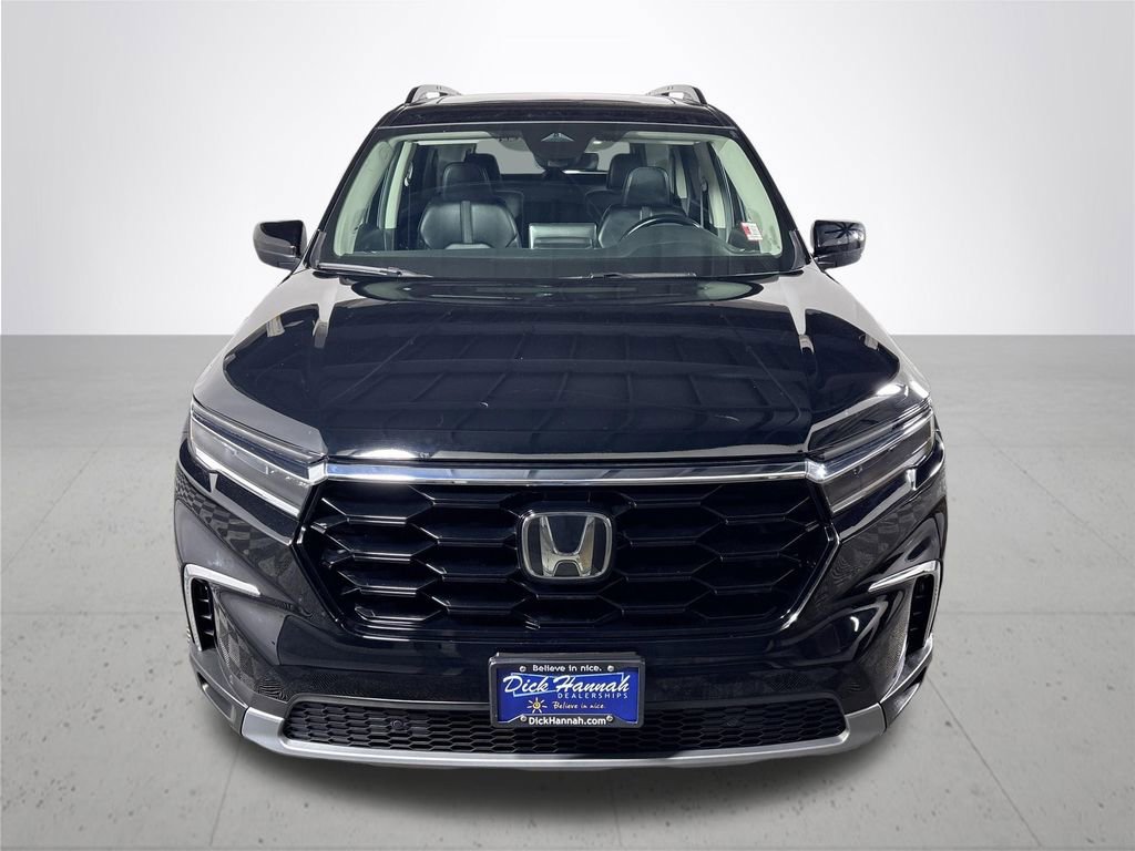 Certified 2023 Honda Pilot Touring image 3