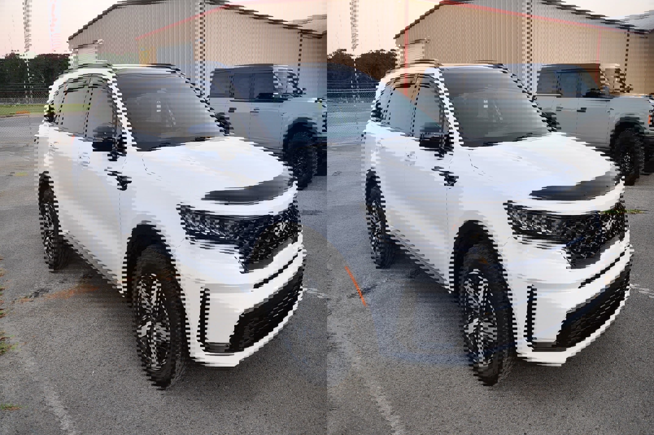 Used 2023 Kia Sorento S w/ Panoramic Sunroof Package image 7