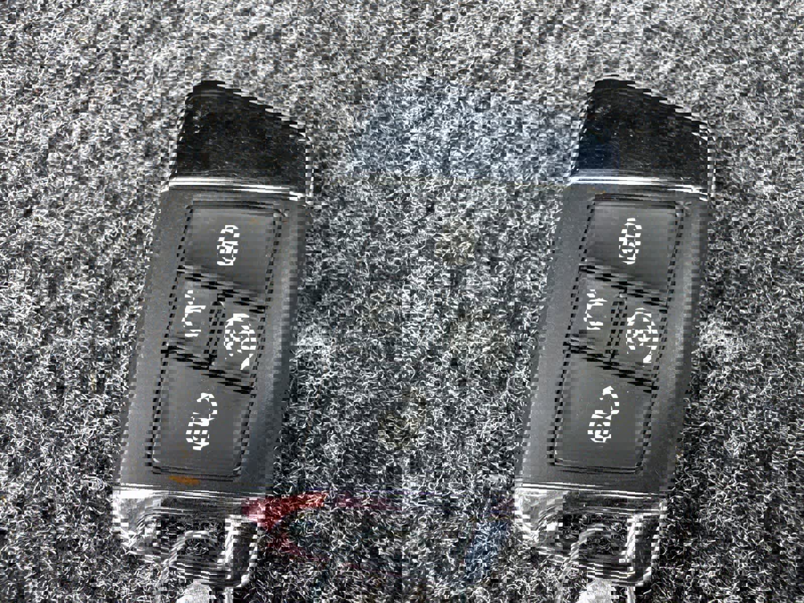 Used 2023 Volkswagen Atlas Cross Sport SEL R-Line image 20