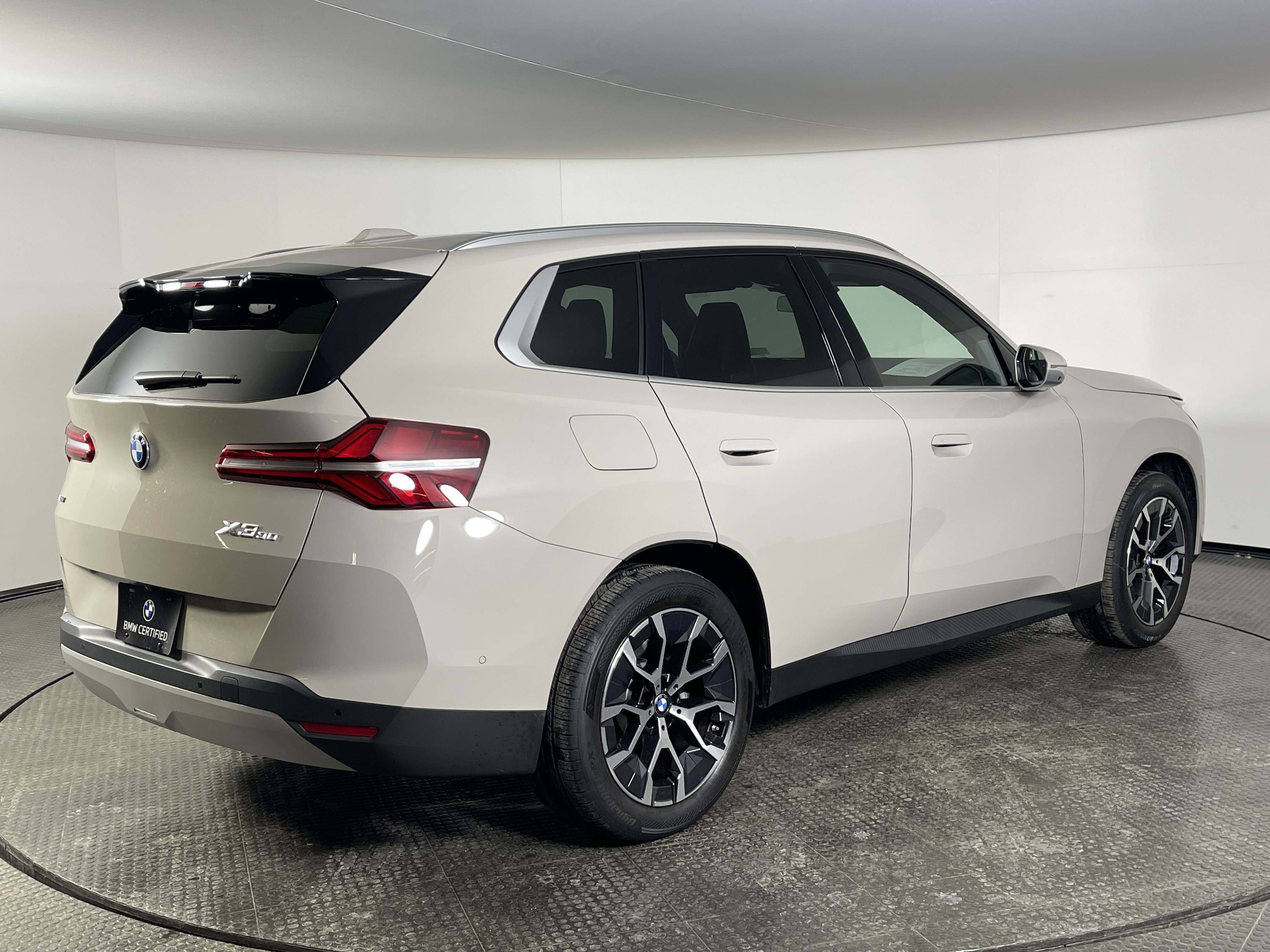 Certified 2025 BMW X3 xDrive30 w/ Premium Package AWD/4WD image 5