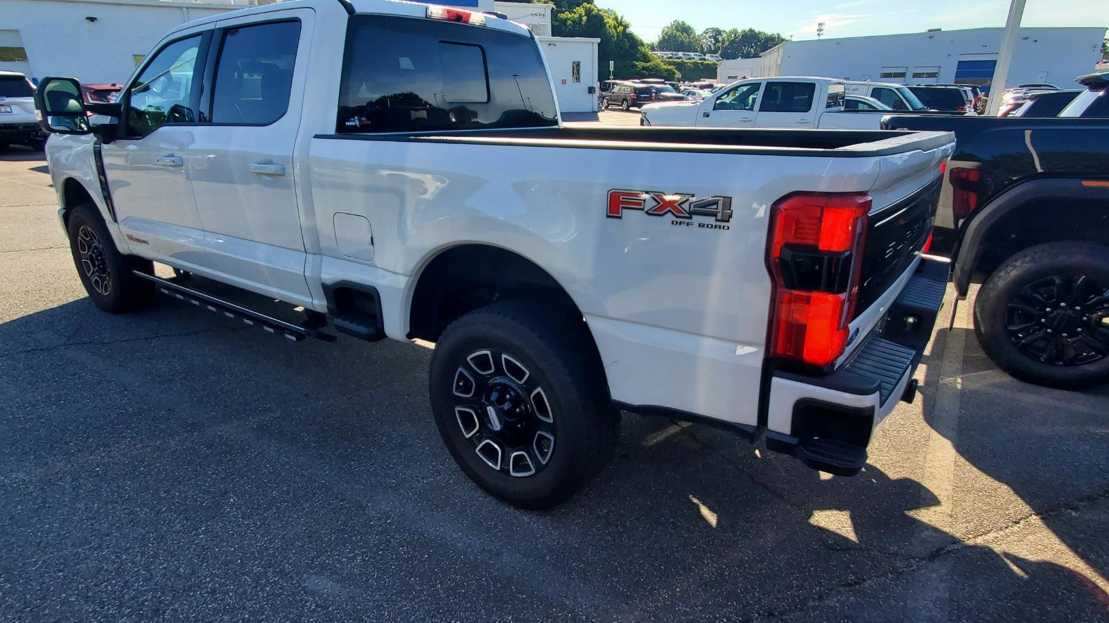 Used 2025 Ford F250 Platinum AWD/4WD image 8