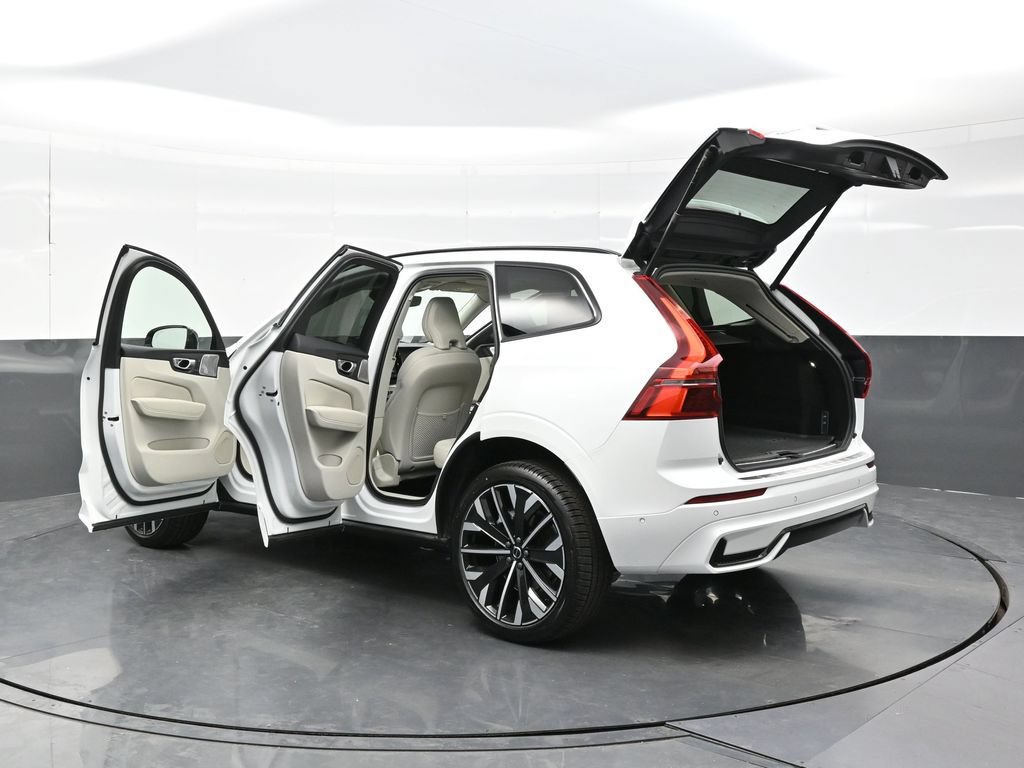 New 2026 Volvo XC60 B5 Ultra w/ Climate Package AWD/4WD image 47