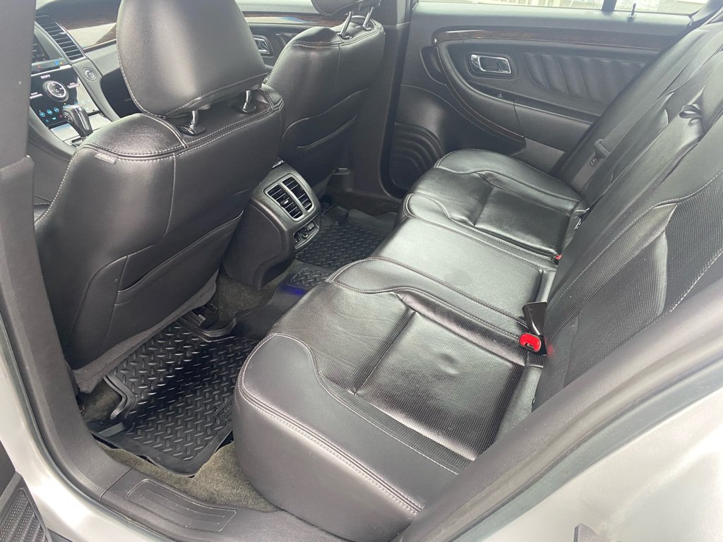 Used 2018 Ford Taurus Limited FWD image 19