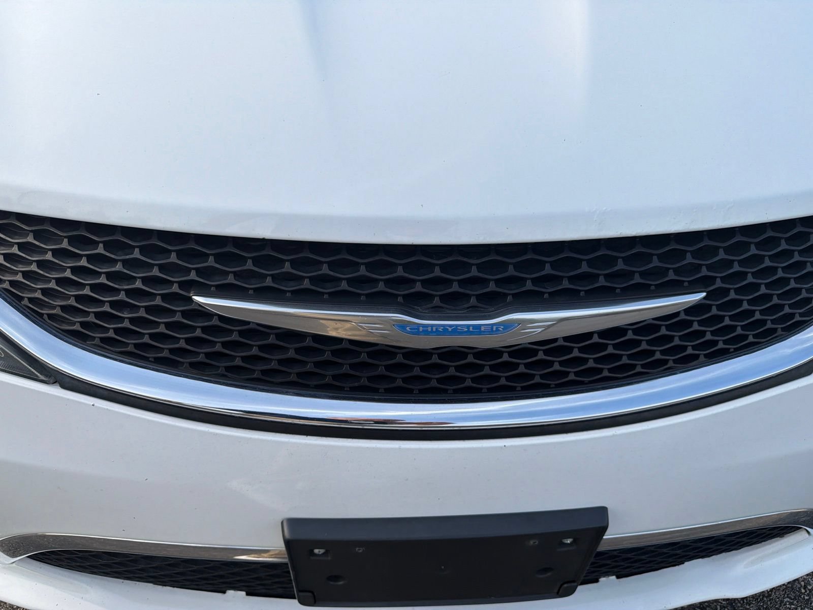 Used 2018 Chrysler Pacifica Limited FWD image 29