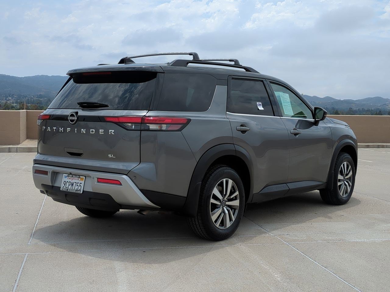 Certified 2022 Nissan Pathfinder SL w/ Lighting Package (N92) image 6