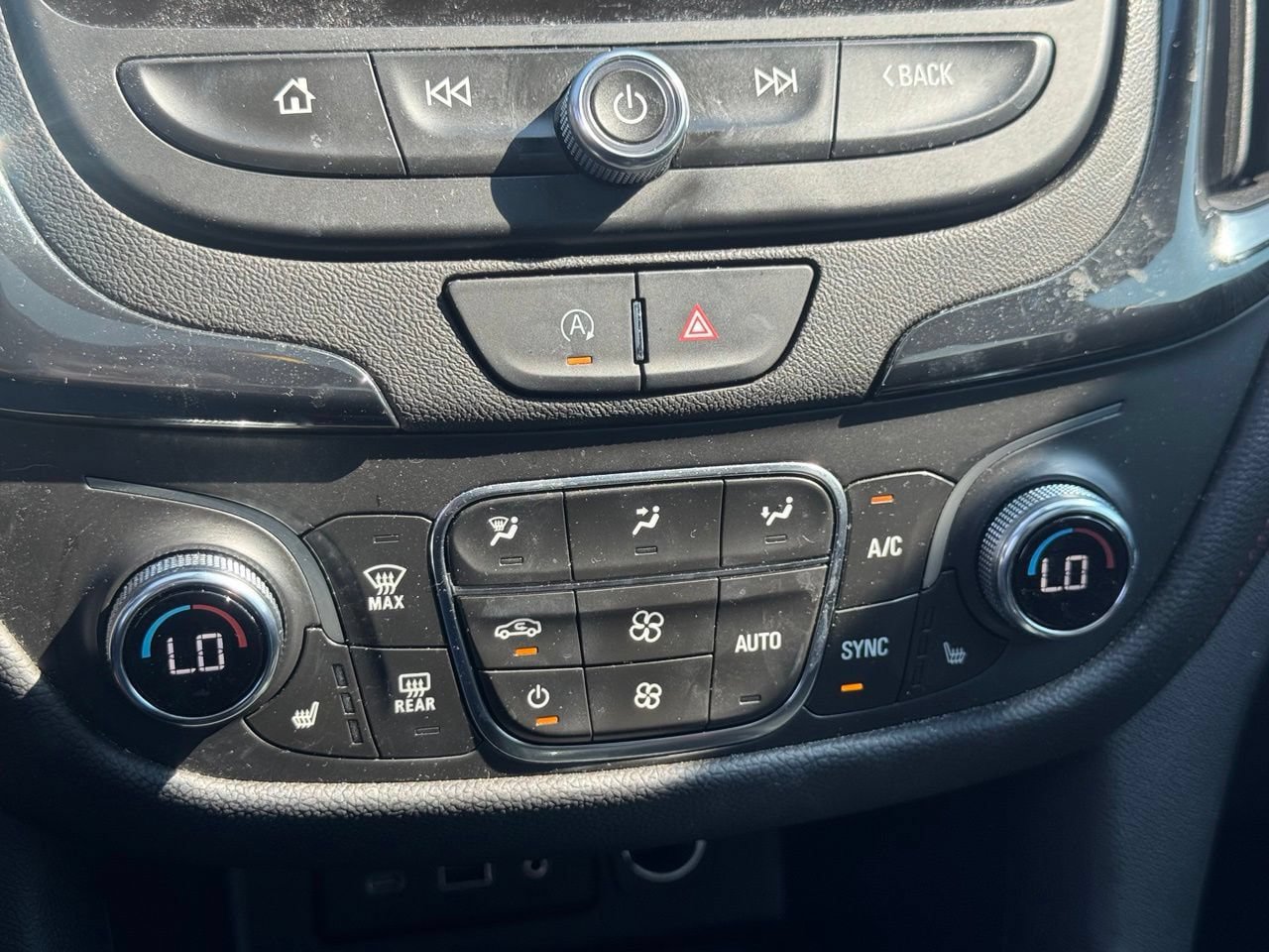 Used 2024 Chevrolet Equinox RS w/ RS Leather Package FWD image 11
