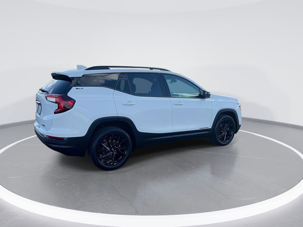 Used 2023 GMC Terrain SLT w/ Elevation Edition image 9