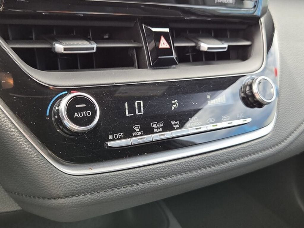 Used 2022 Toyota Corolla SE FWD image 20