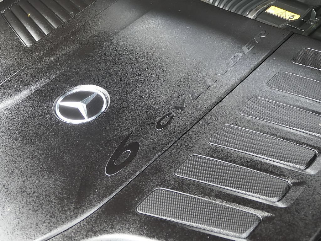 Used 2025 Mercedes-Benz GLS 450 4MATIC image 28