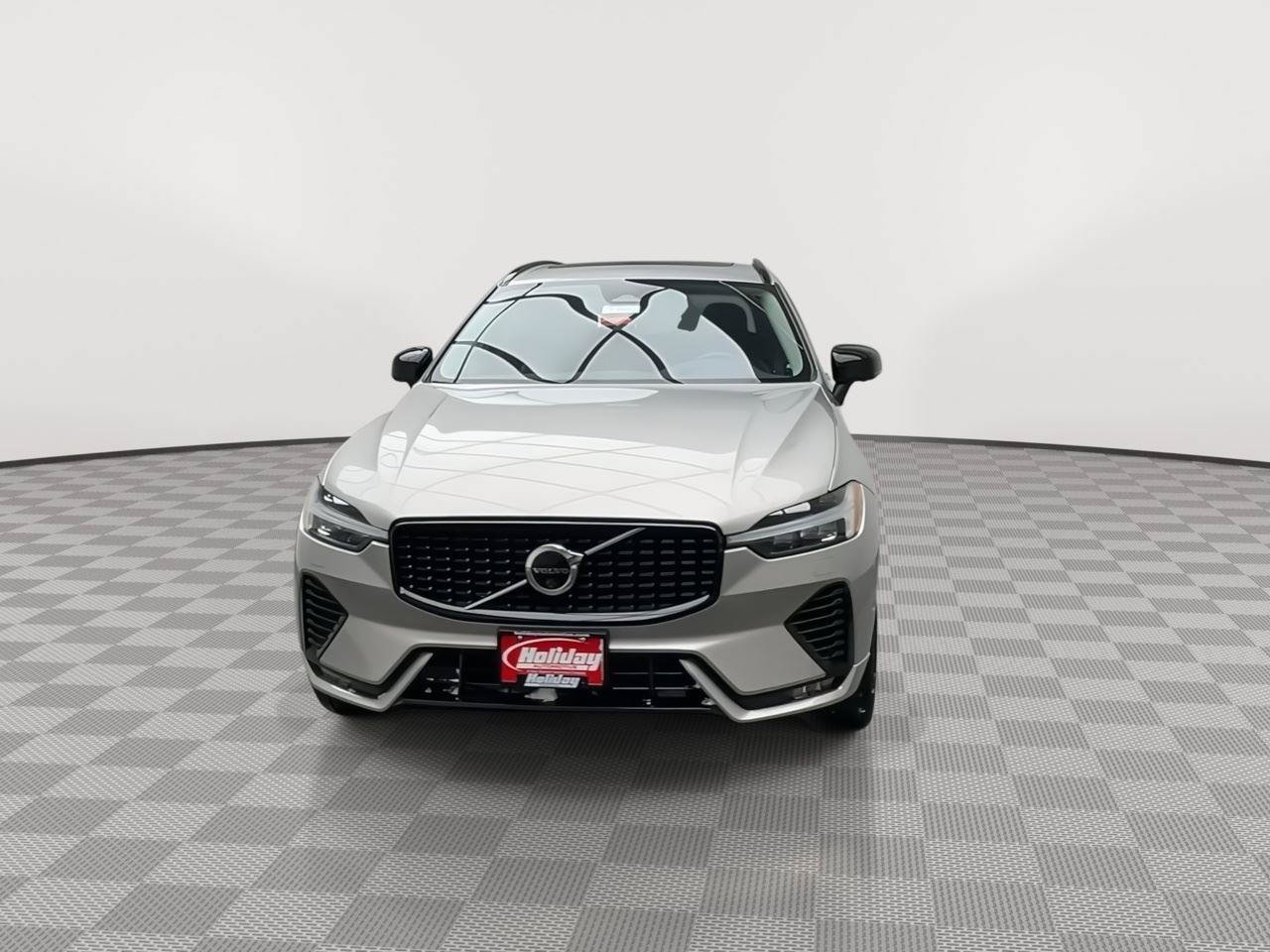Used 2024 Volvo XC60 B5 Plus AWD/4WD image 33