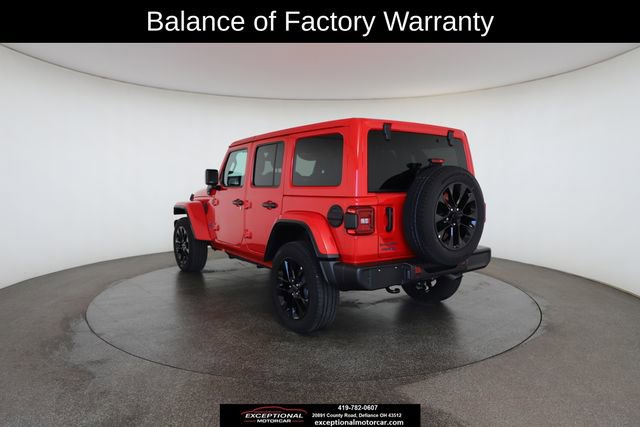 Used 2025 Jeep Wrangler Unlimited Sahara w/ Safety Group image 12