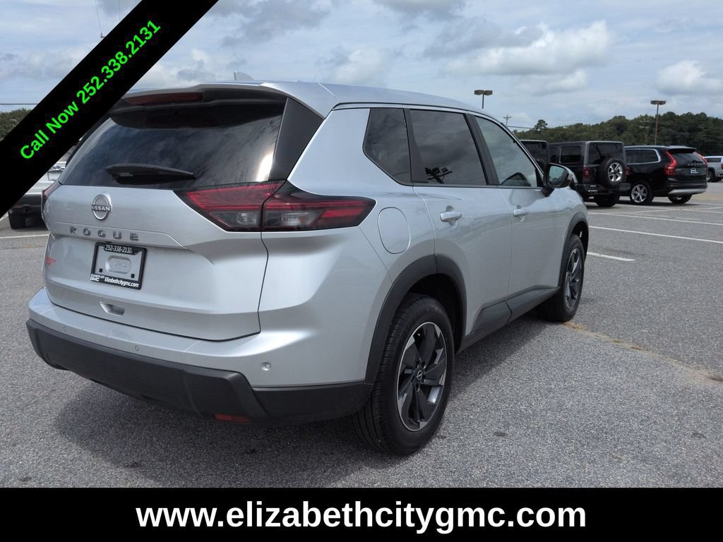 Used 2025 Nissan Rogue SV FWD image 7