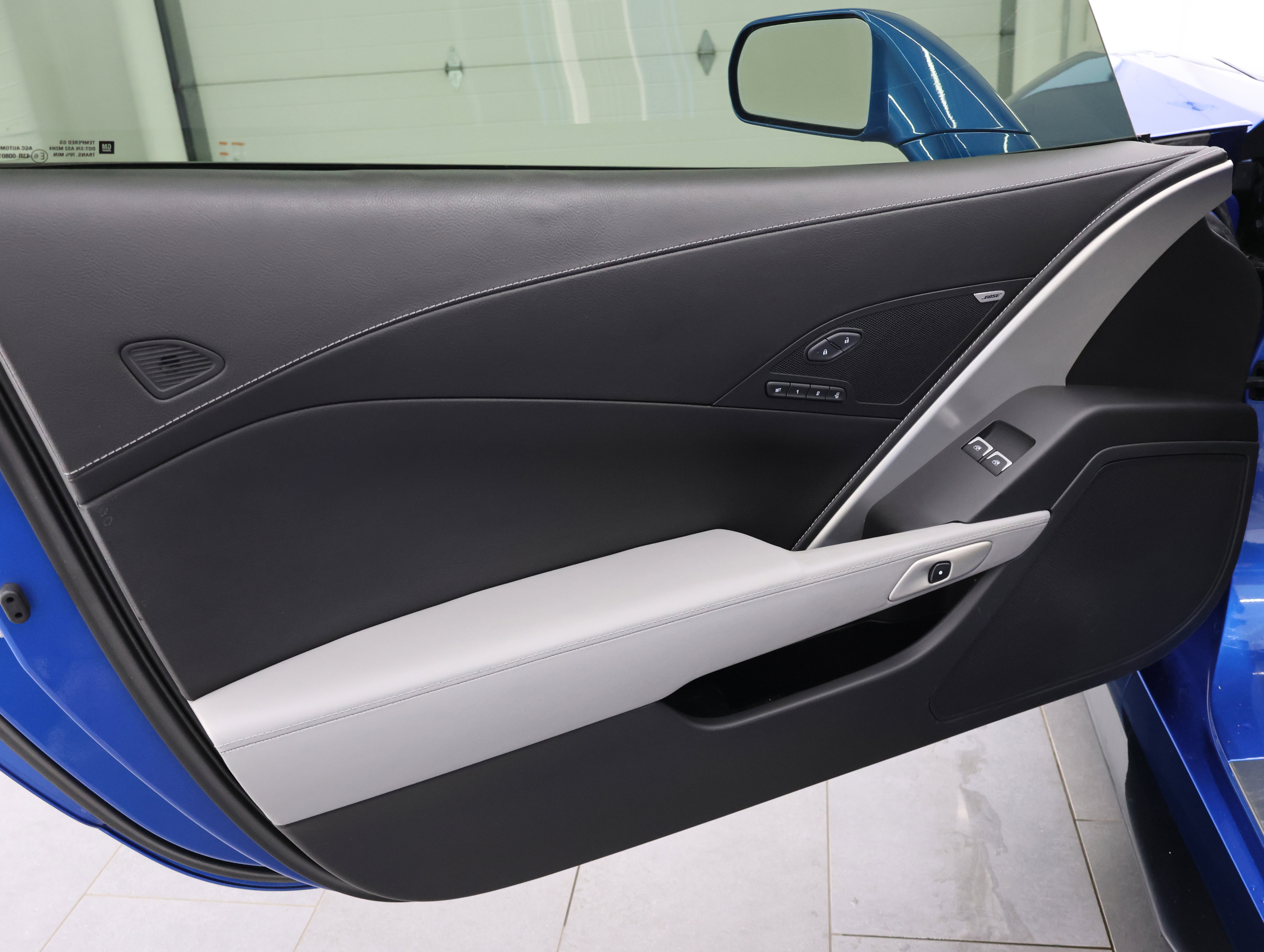 Used 2014 Chevrolet Corvette Stingray Convertible w/ 2LT Preferred Equipment Group RWD image 29