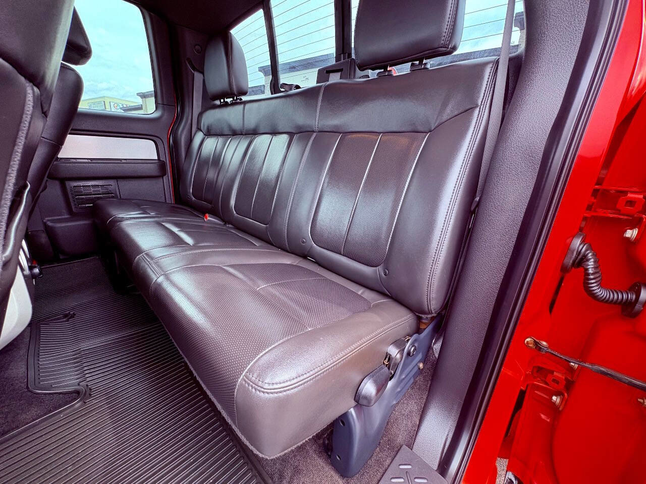 Used 2010 Ford F150 Raptor image 23