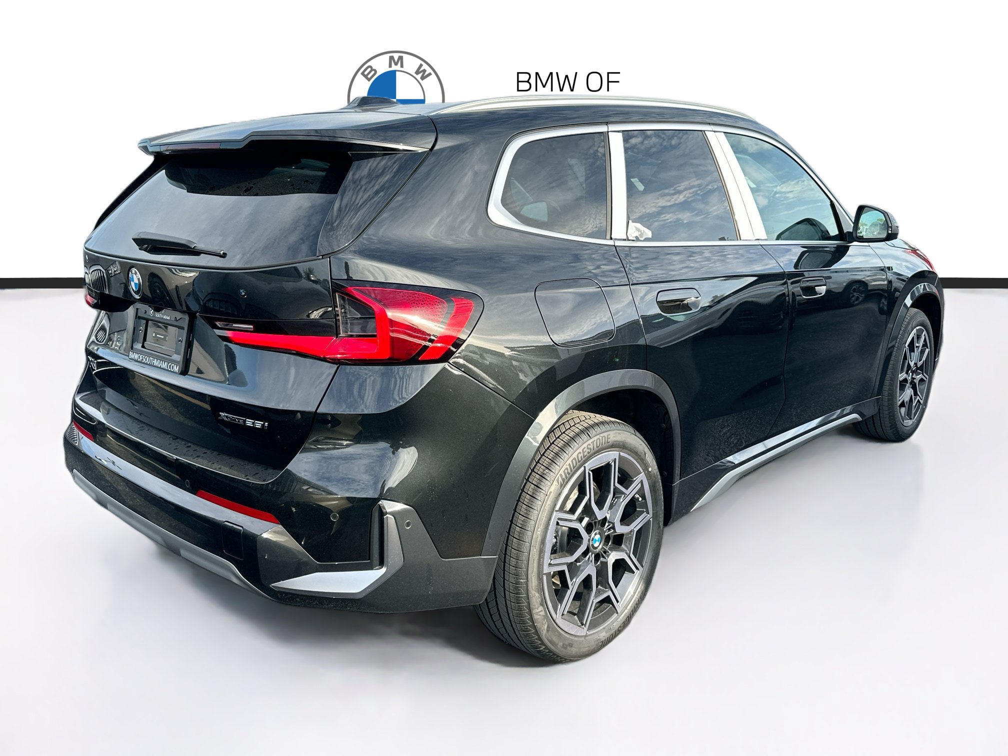 New 2026 BMW X1 xDrive28i w/ Technology Package AWD/4WD image 4