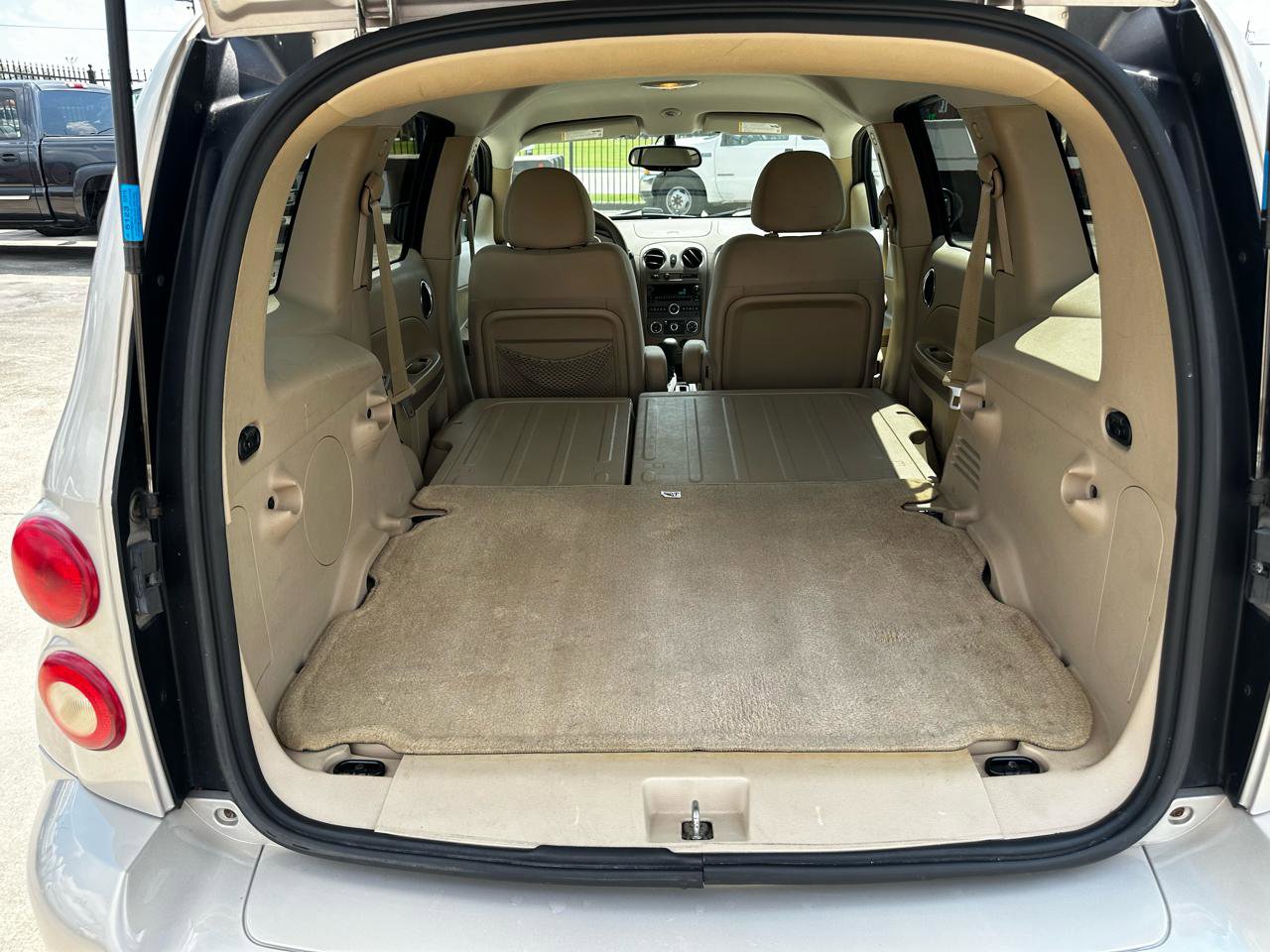 Used 2009 Chevrolet HHR LS image 13