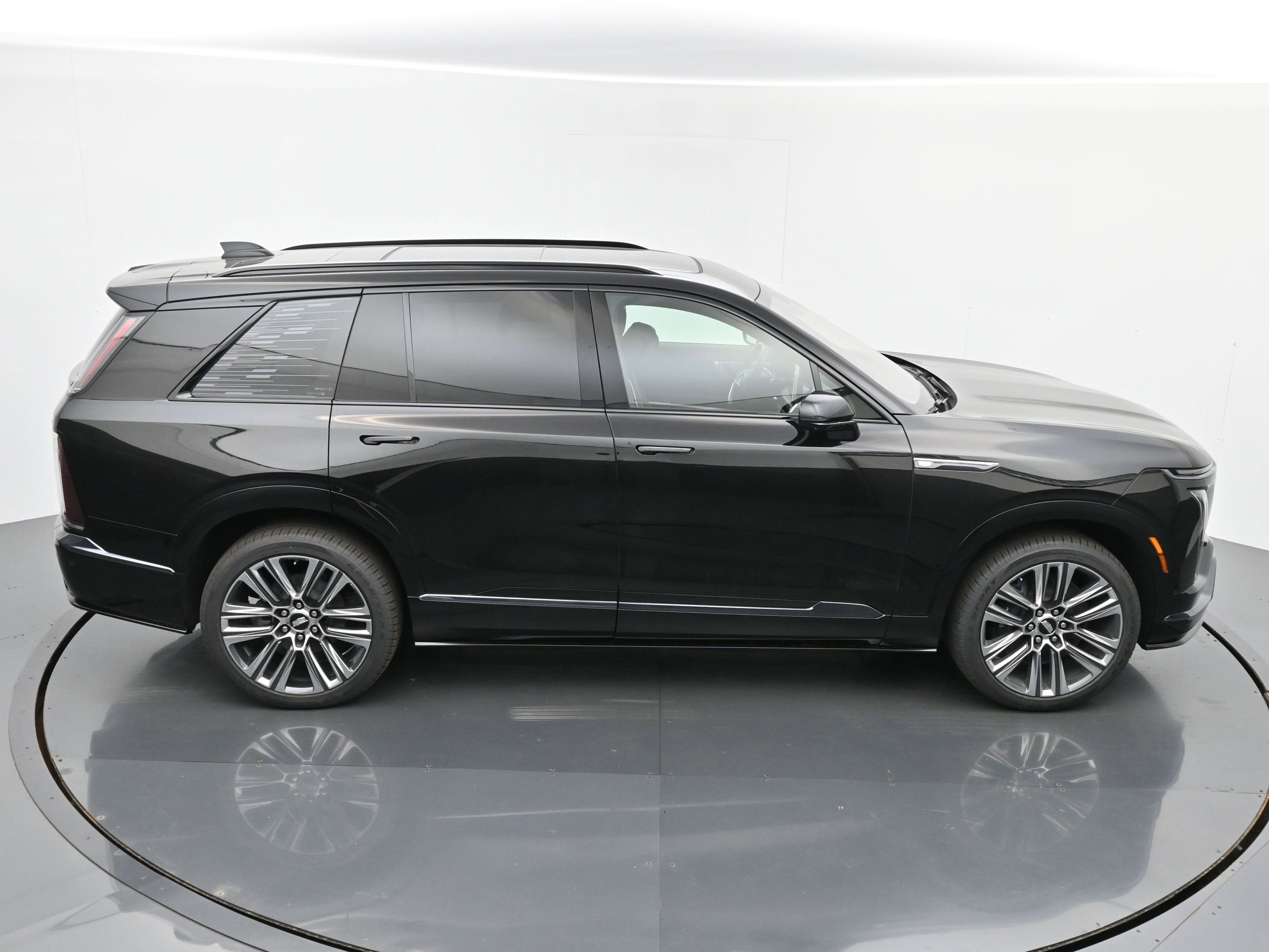 New 2026 Cadillac Vistiq Platinum w/ LPO, Floor Liner Package image 28