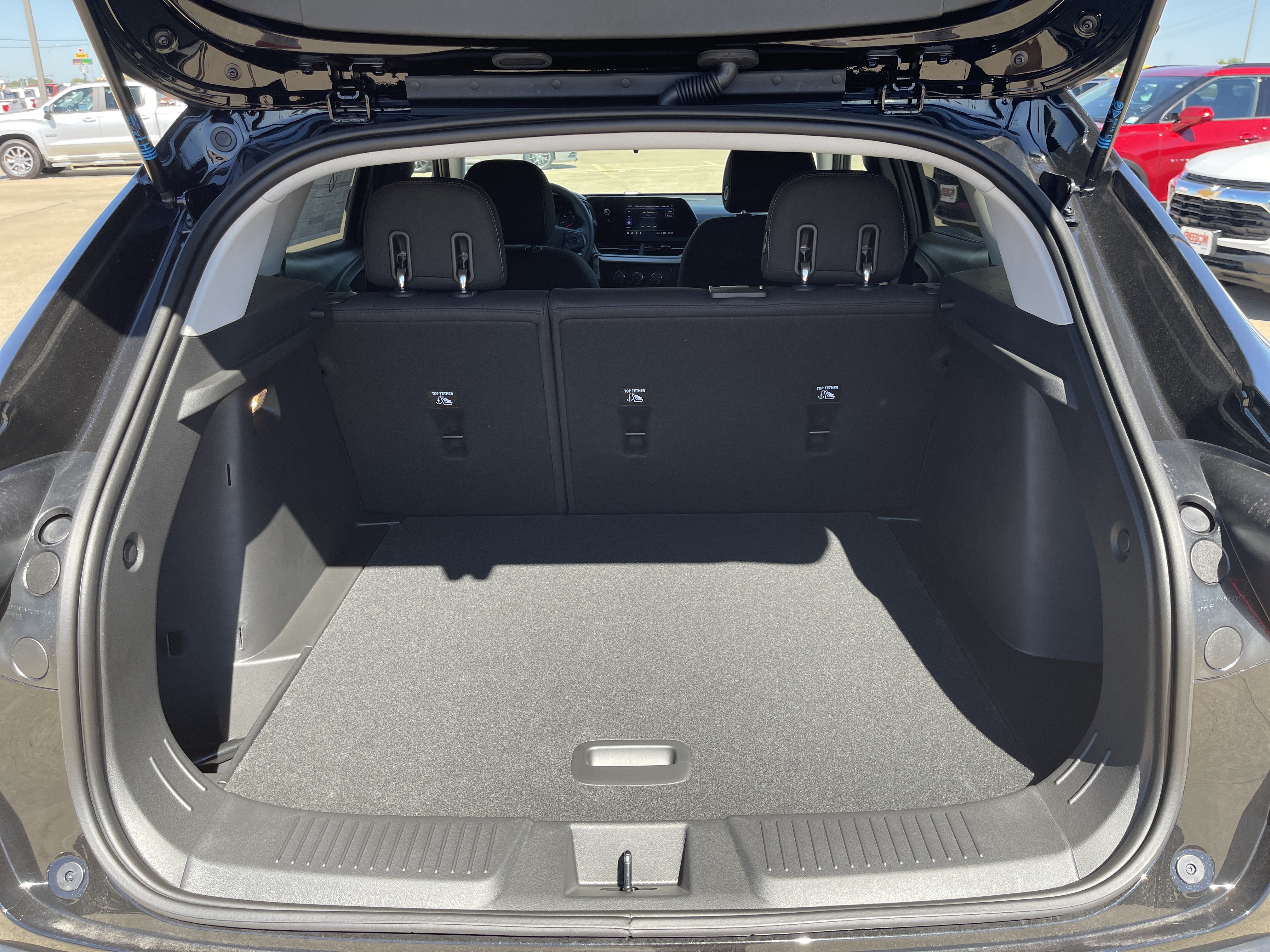 New 2026 Chevrolet Trax LS w/ LS Convenience Package FWD image 13