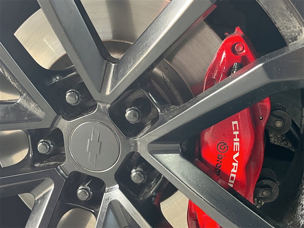 Used 2015 Chevrolet Camaro SS w/ SS Performance Package image 21