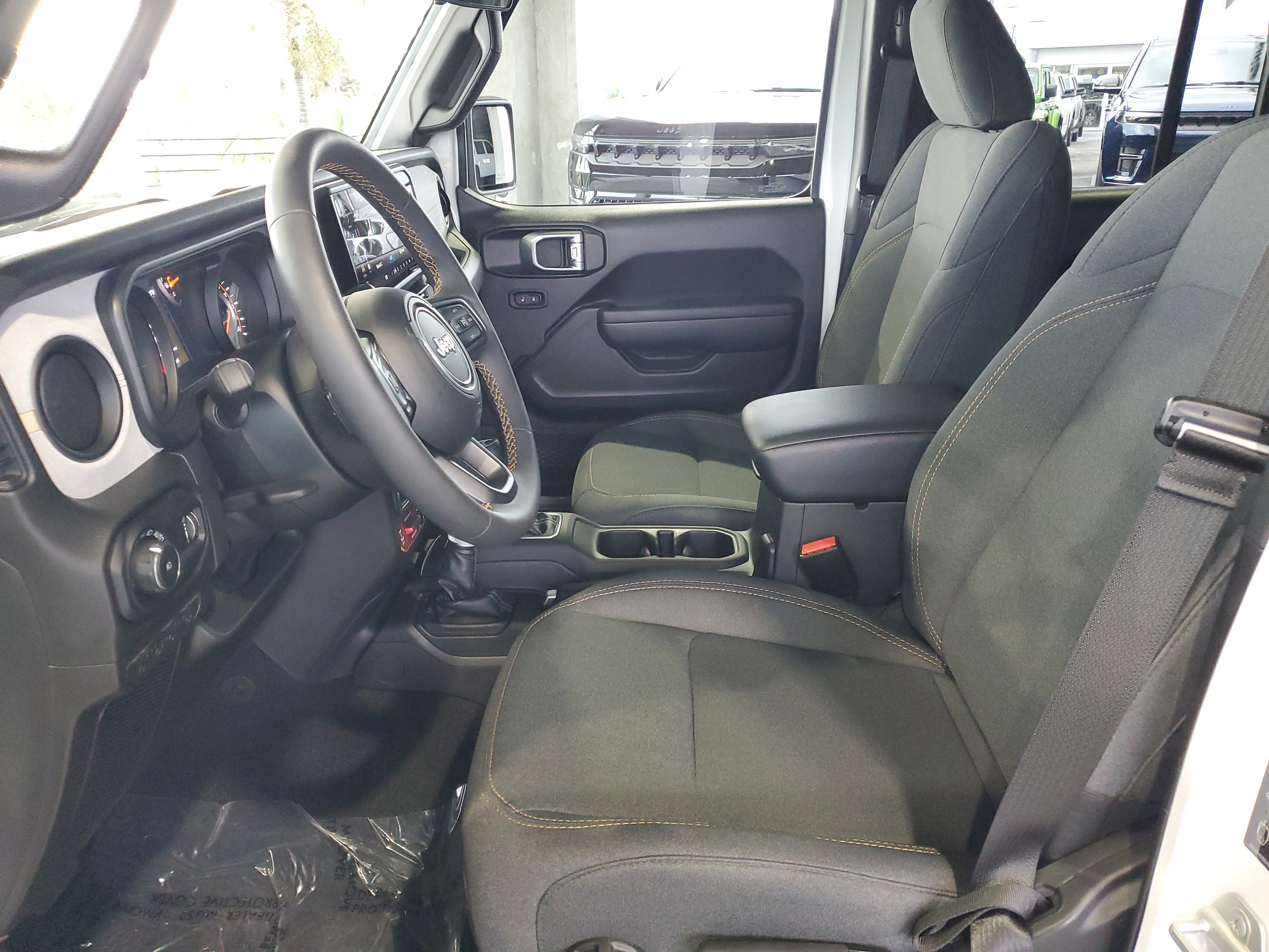 Used 2024 Jeep Wrangler Unlimited Sport AWD/4WD image 17