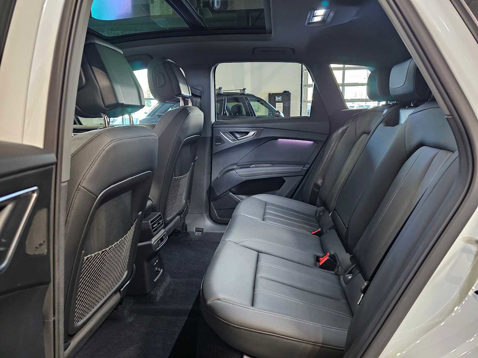 Used 2024 Audi Q4 e-tron Premium Plus image 17