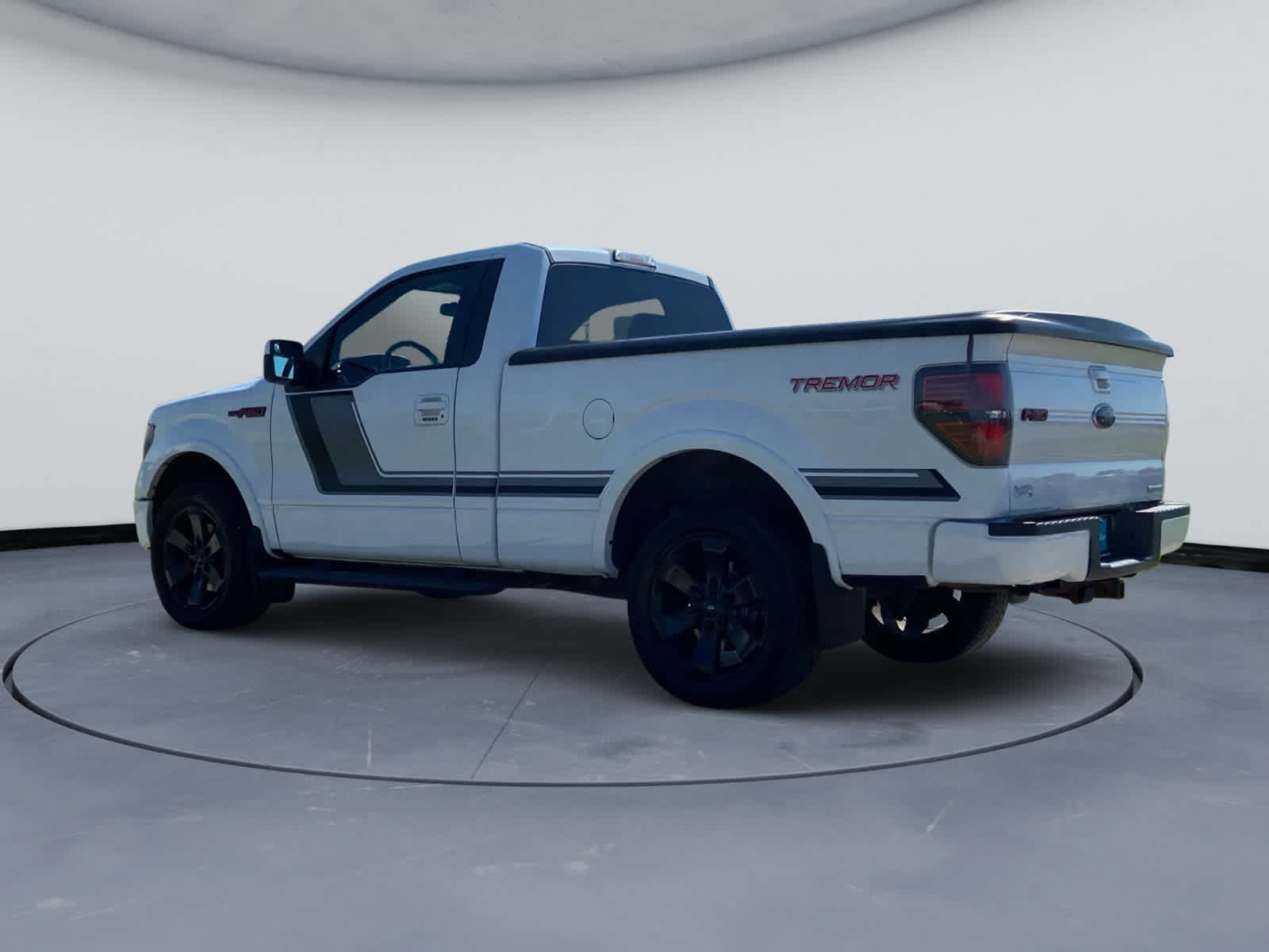 Used 2014 Ford F150 FX4 w/ FX Appearance Package AWD/4WD image 3