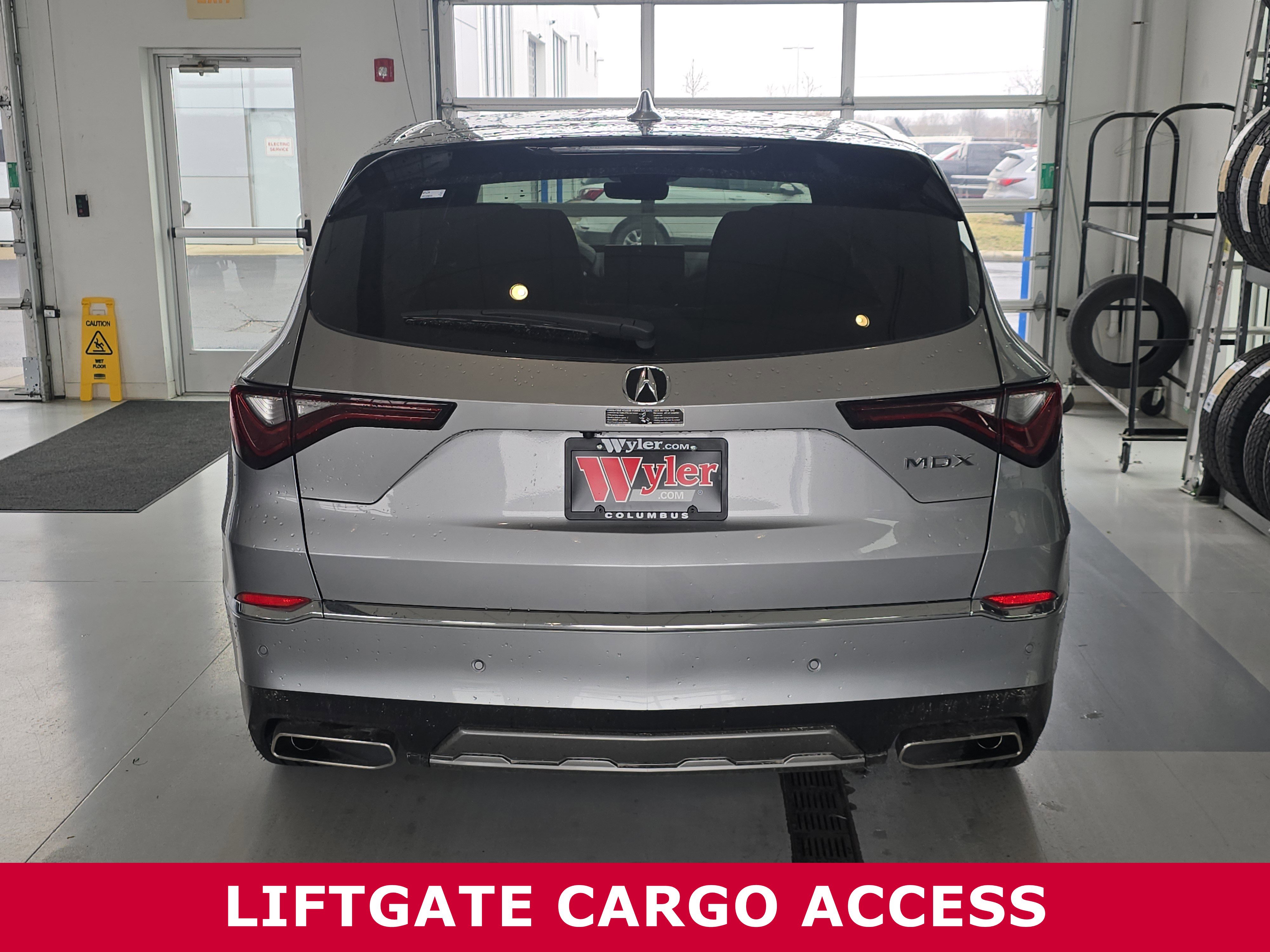 Used 2025 Acura MDX FWD w/ Technology Package image 5