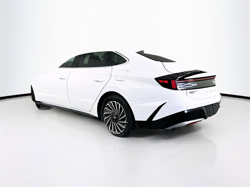 New 2025 Hyundai Sonata Limited image 4