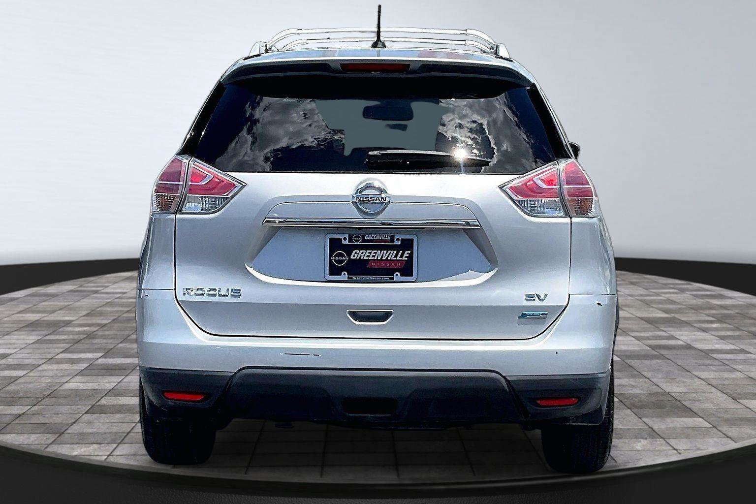 Used 2014 Nissan Rogue SV w/ SV Premium Package FWD image 5