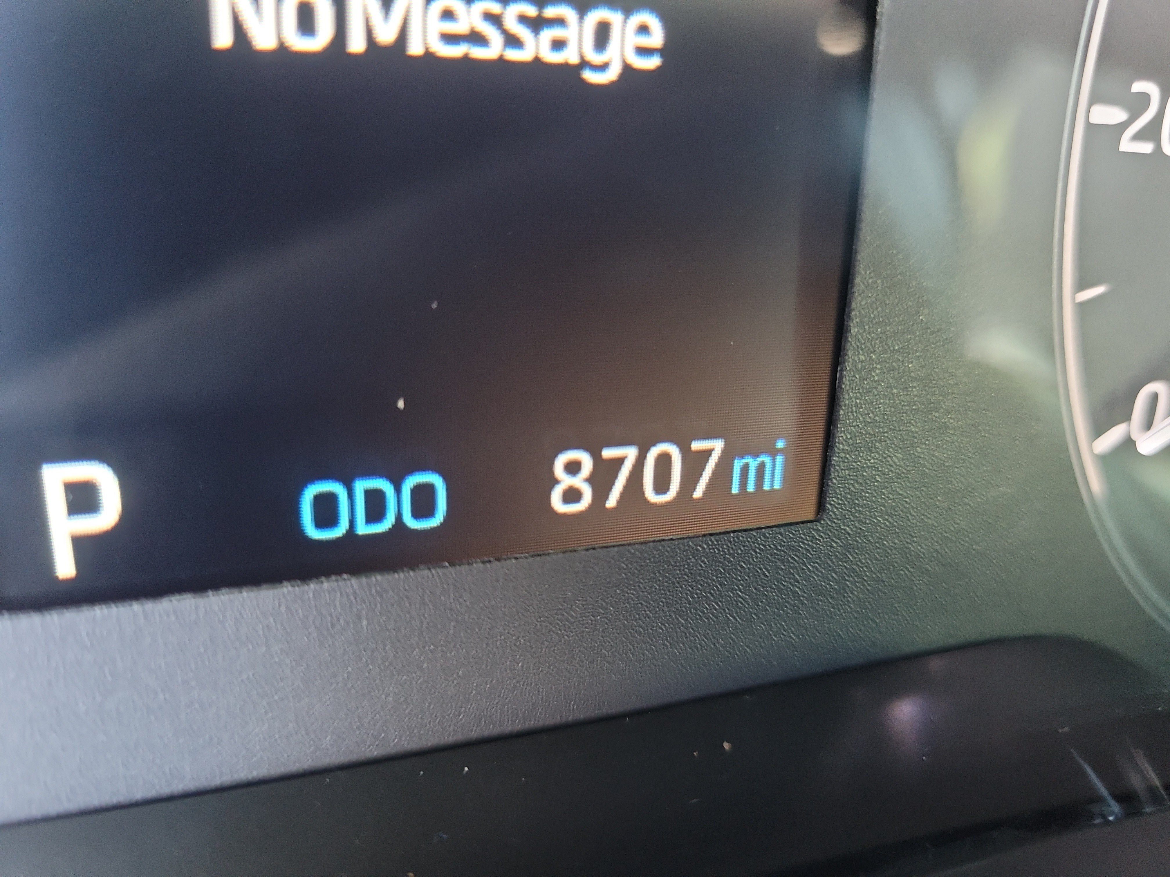 Certified 2025 Toyota Corolla Cross LE FWD image 32