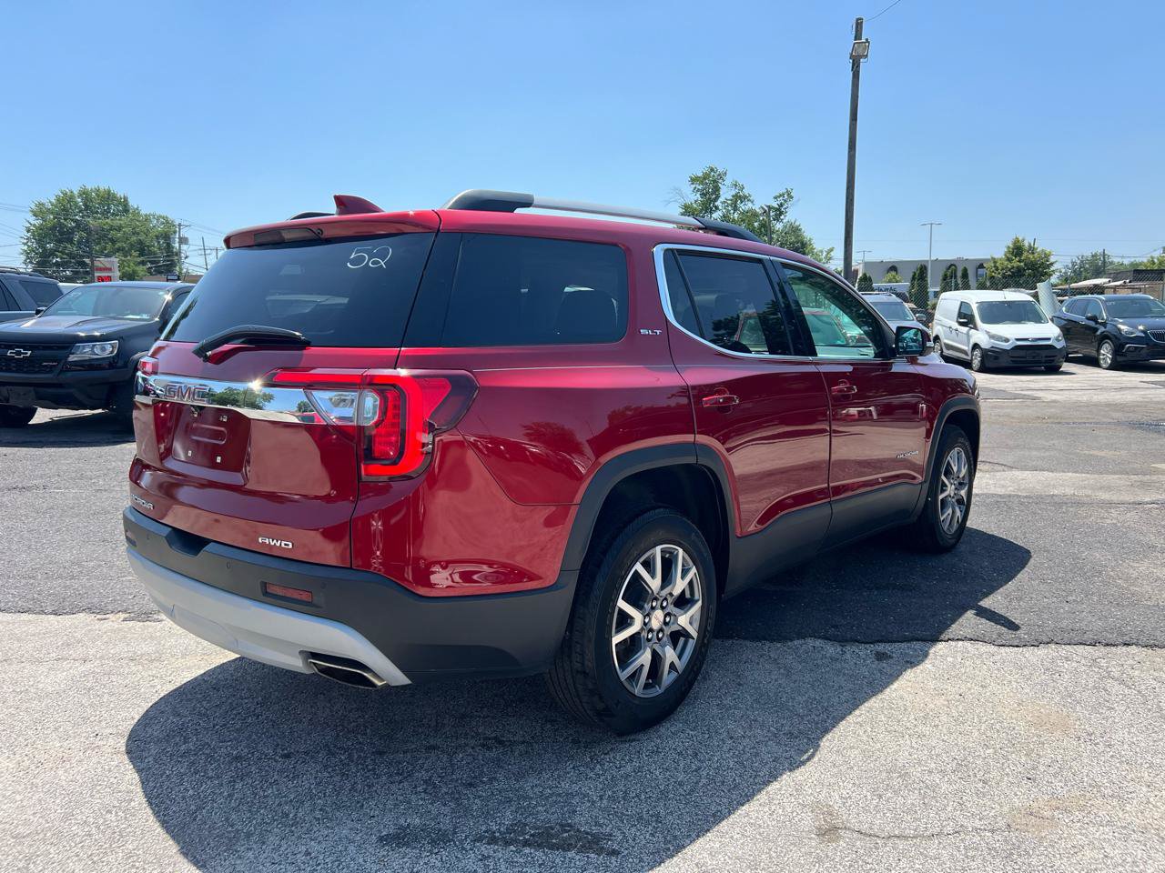 Used 2021 GMC Acadia SLT w/ Premium Package AWD/4WD image 4
