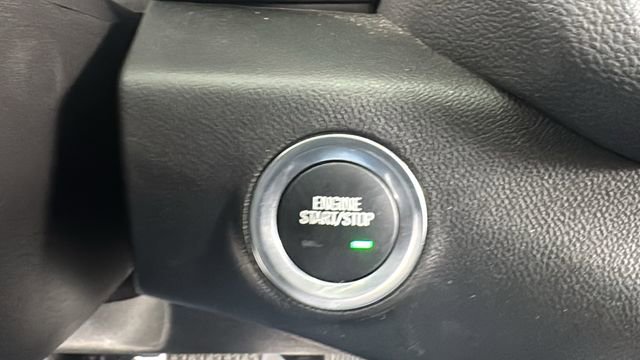 Used 2024 GMC Terrain SLT image 25