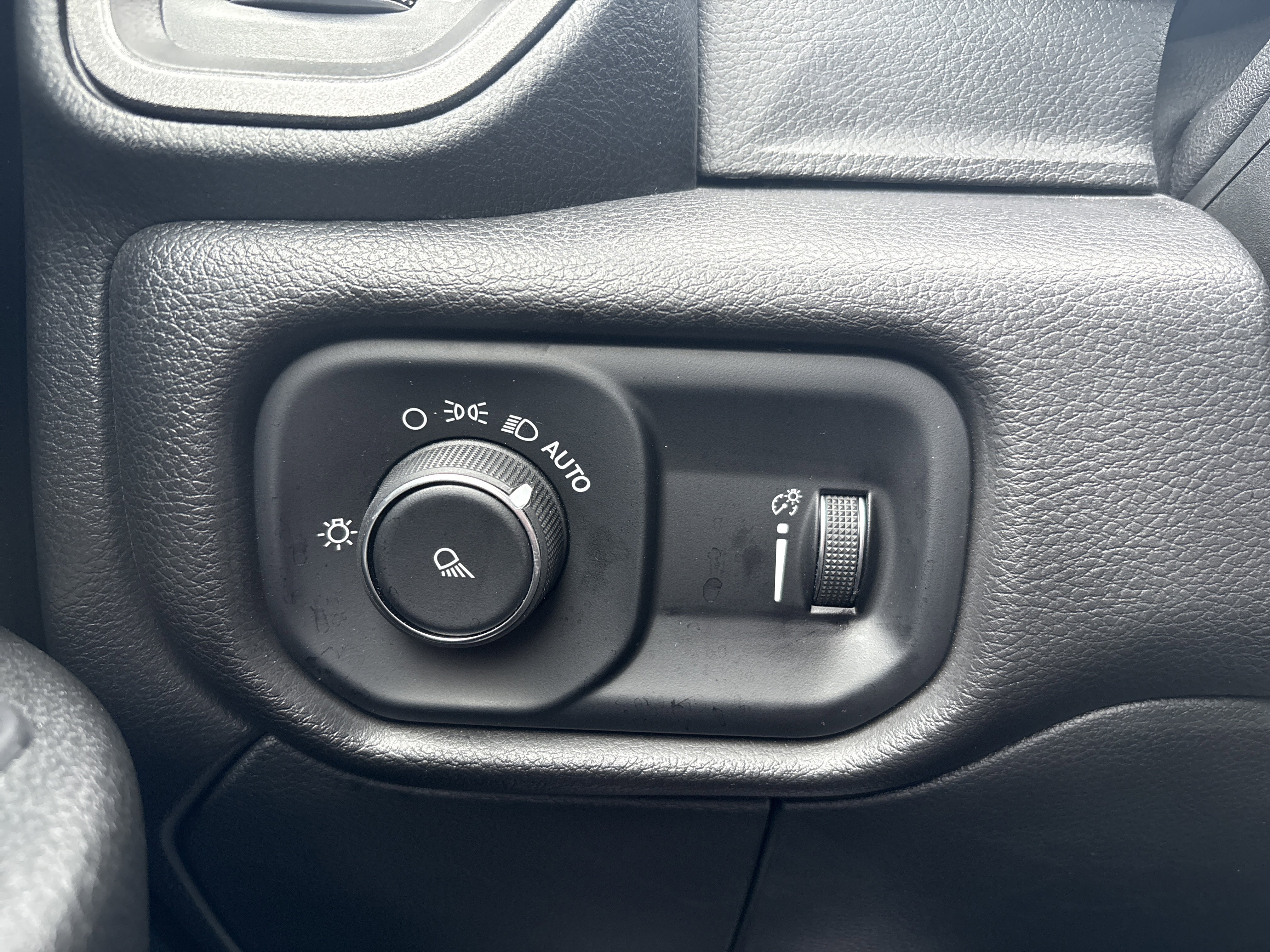 Used 2024 RAM 3500 Tradesman w/ Safety Group image 20