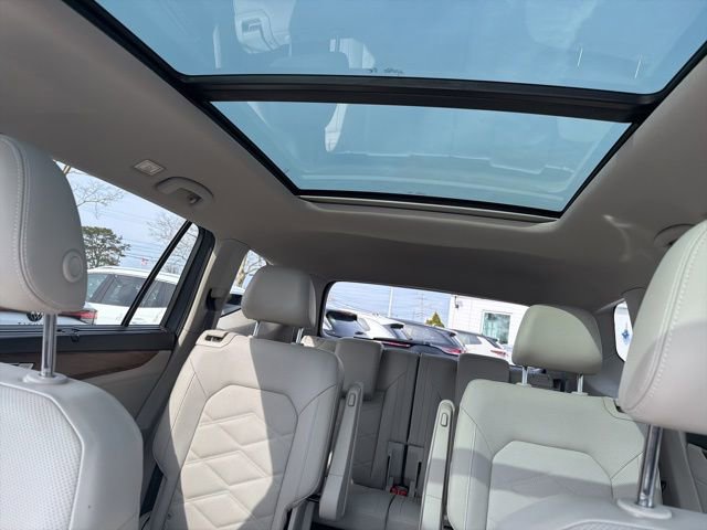 Certified 2024 Volkswagen Atlas SE w/ Panoramic Sunroof Package image 19