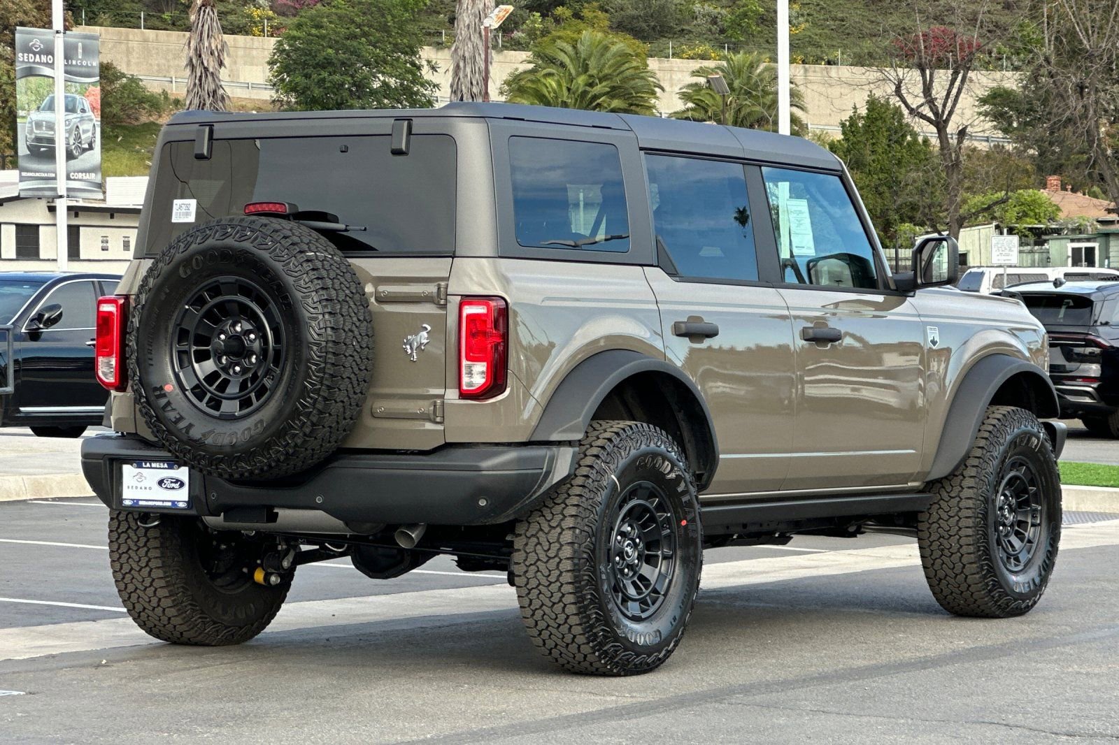 New 2026 Ford Bronco Big Bend w/ Black Diamond Package image 3