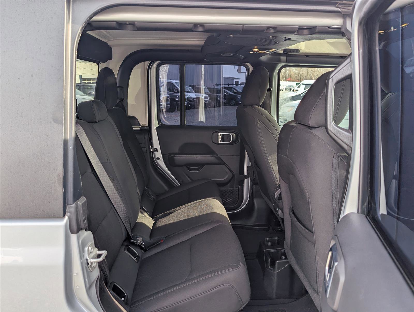 Used 2023 Jeep Gladiator Overland image 12