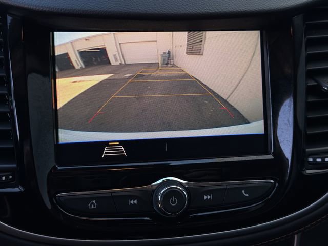 Used 2022 Chevrolet Trax LT w/ LT Convenience Package image 19