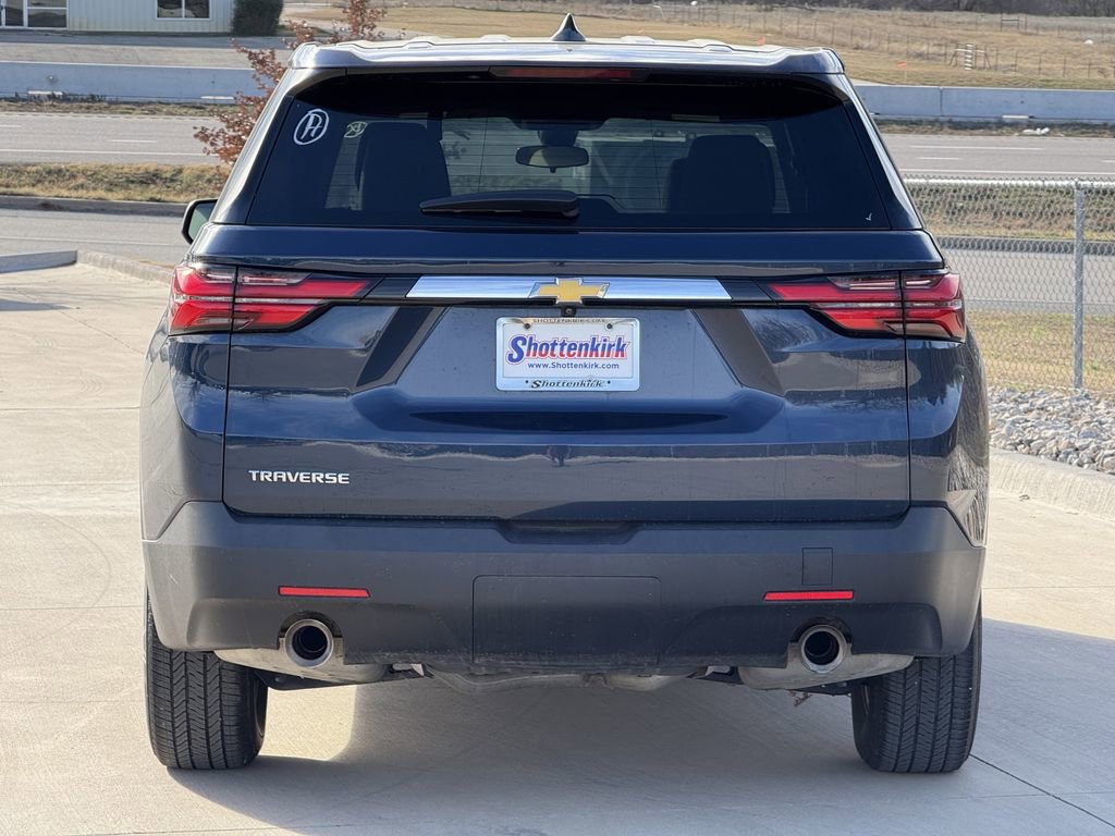 Used 2023 Chevrolet Traverse LS FWD image 5