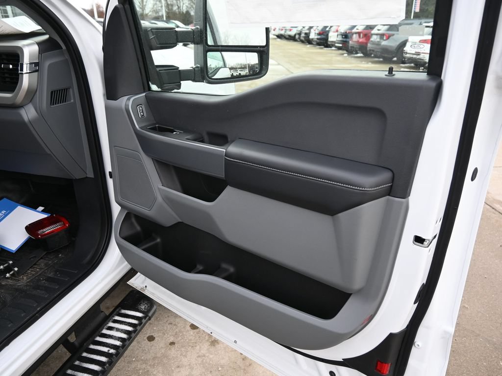 Used 2024 Ford F550 2WD SuperCab Super Duty w/ XLT Value Package image 78