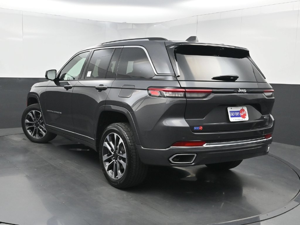 Used 2022 Jeep Grand Cherokee Overland w/ Luxury Tech Group IV RWD image 29