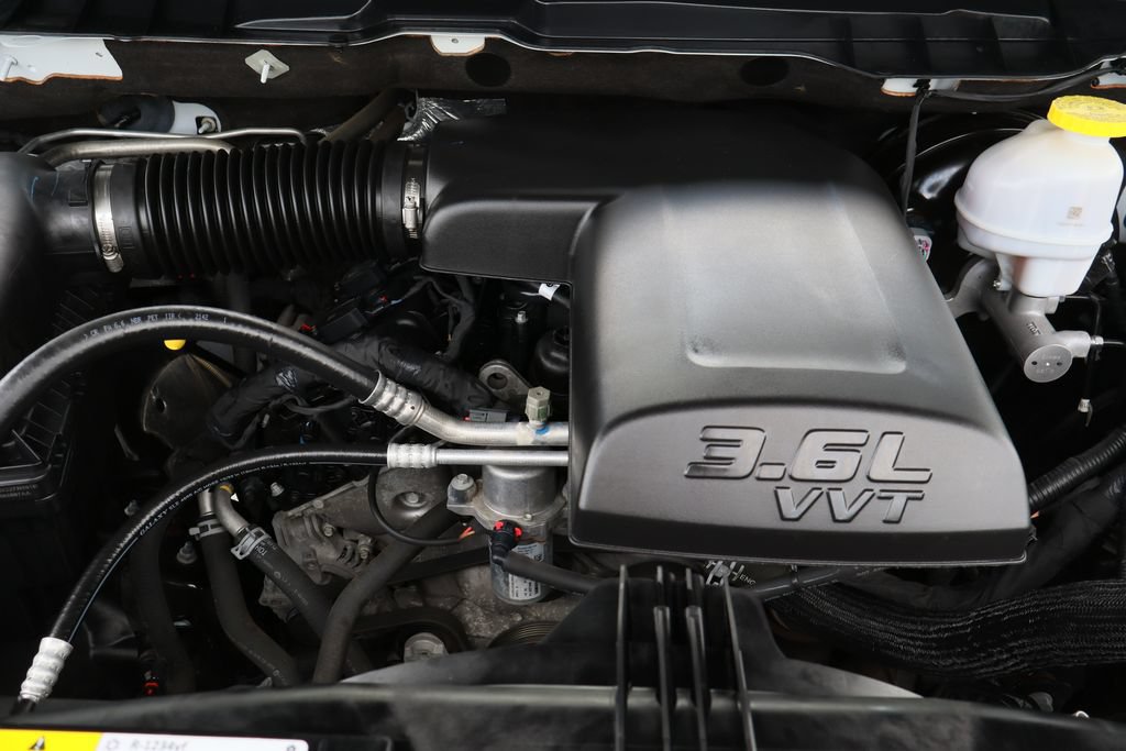 Used 2022 RAM 1500 Classic SLT w/ Electronics Group AWD/4WD image 27