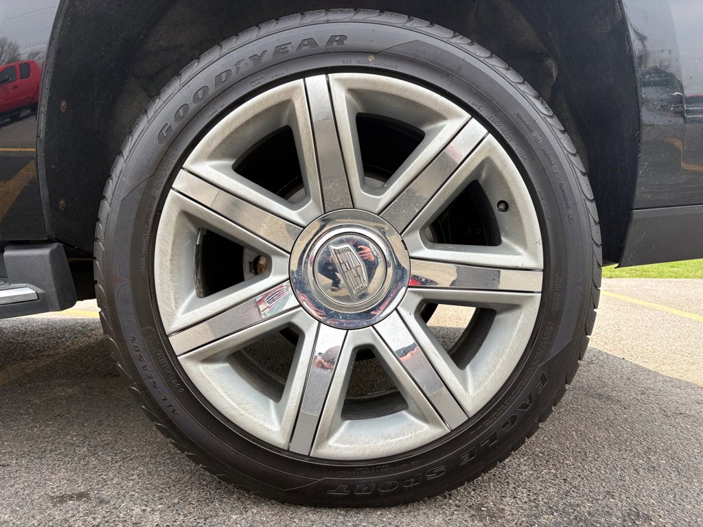 Used 2016 Cadillac Escalade Luxury image 14