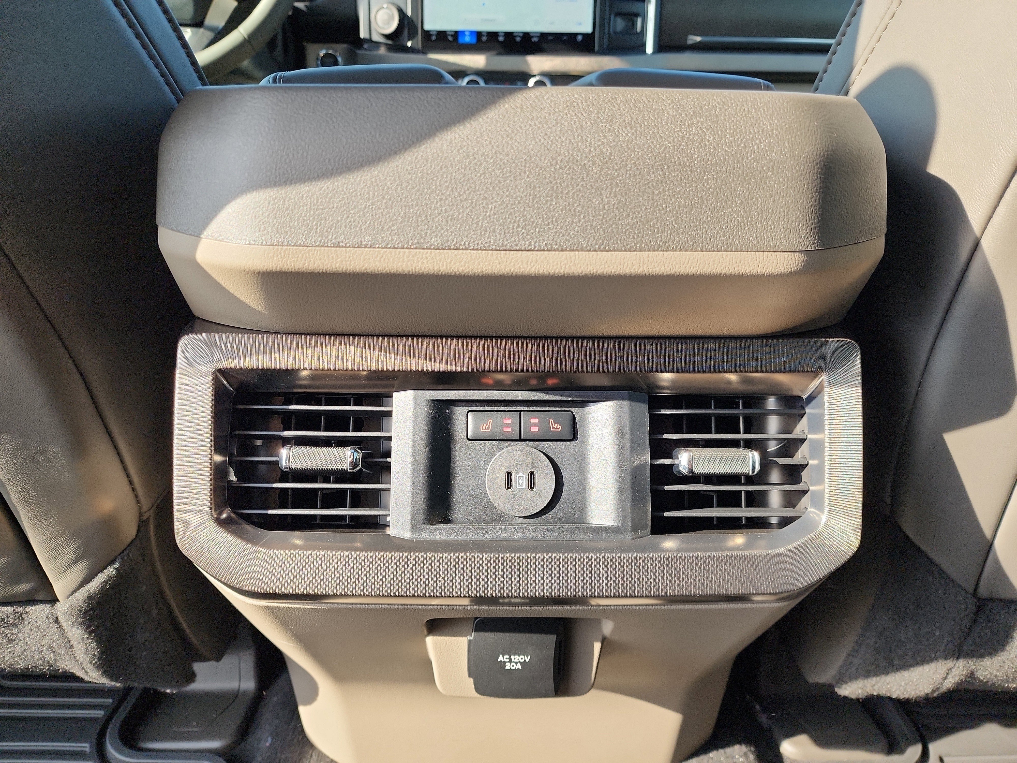 New 2026 Ford F350 Platinum w/ Platinum Plus Package image 8